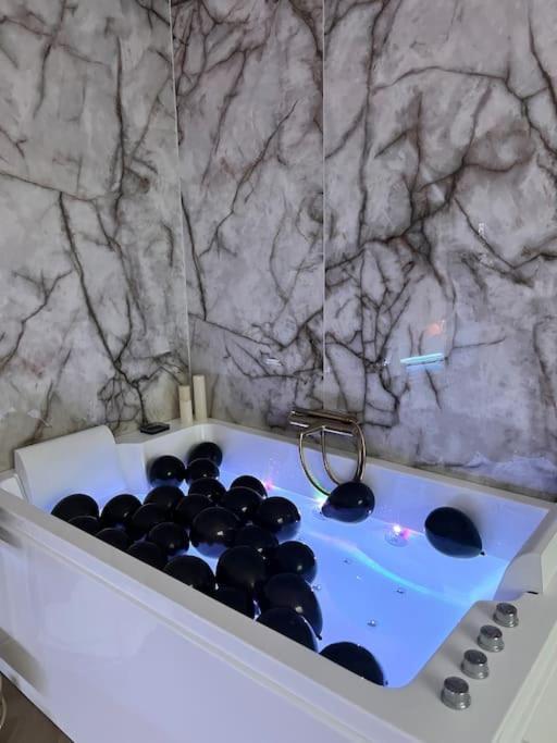 Les Chambres D Excellence Spa Сет Екстериор снимка