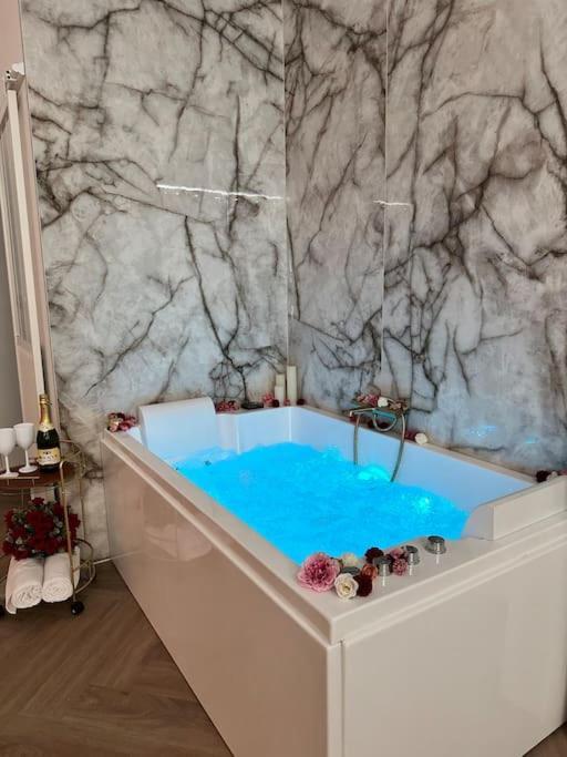 Les Chambres D Excellence Spa Сет Екстериор снимка